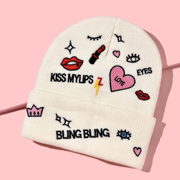 Accessories - cream fall knit lips graphic beanie